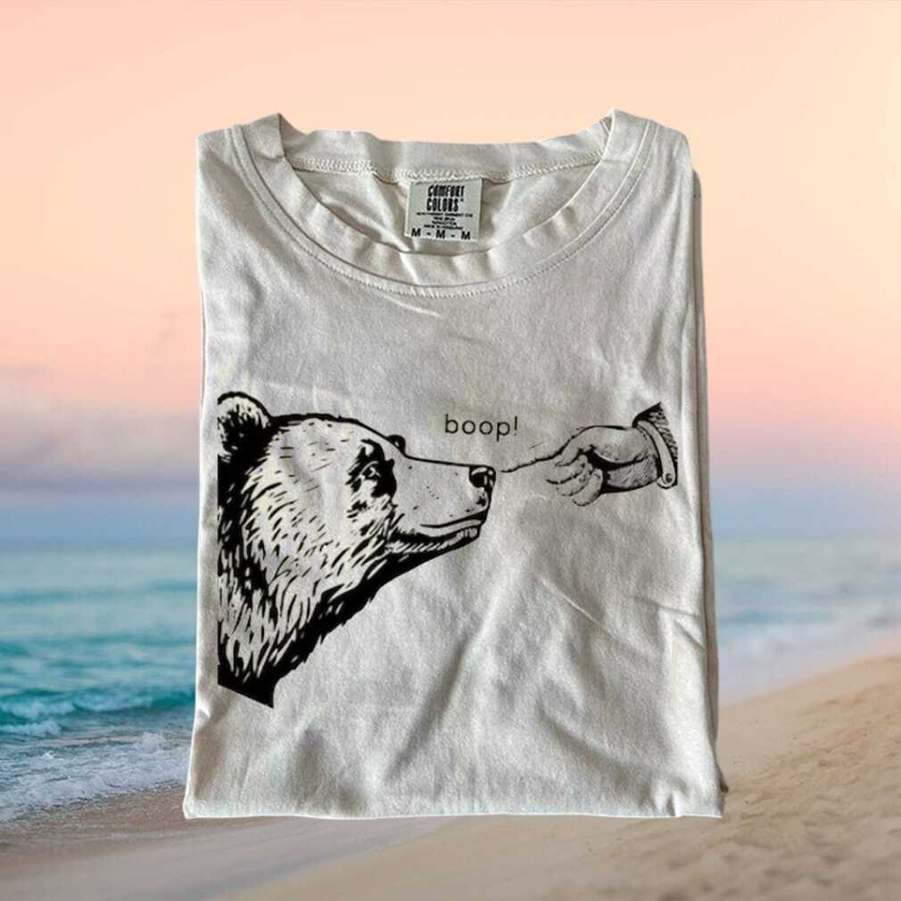 Bear Finger Point Boop Funny Animal Nature Comfort Colors Graphic T Shirt - Limotees LLC