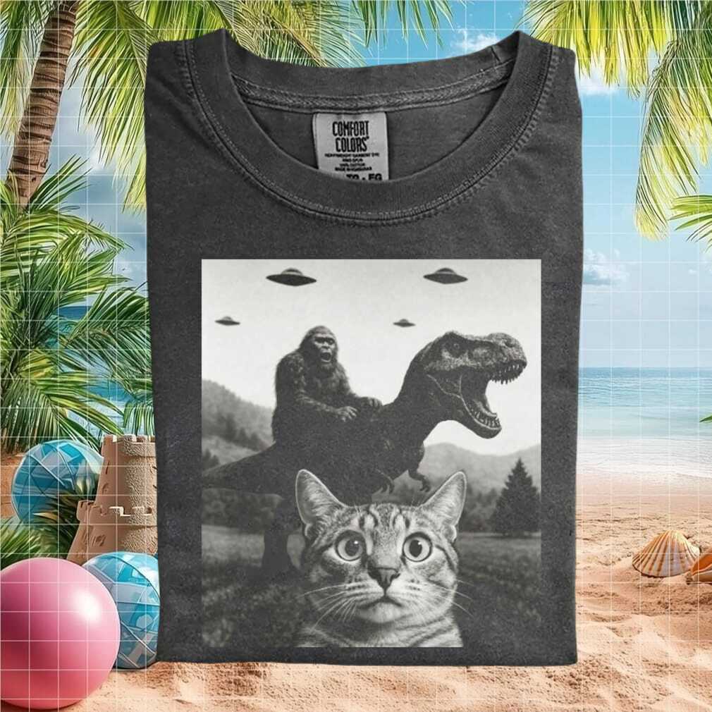 Bigfoot Riding T Rex Space Alien Funny Vintage Style T Shirt - Limotees LLC