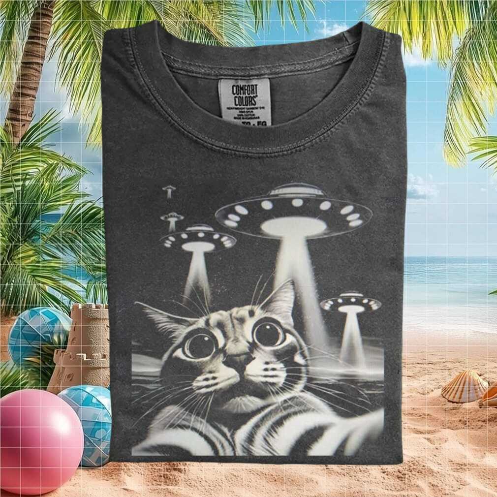 Cat Abducted By Aliens Funny Sci Fi Graphic Unisex T Shirt
