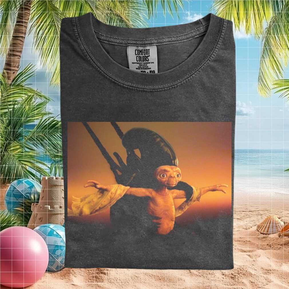 ET and Alien Creature Iconic Movie Crossover Graphic T Shirt - Limotees LLC